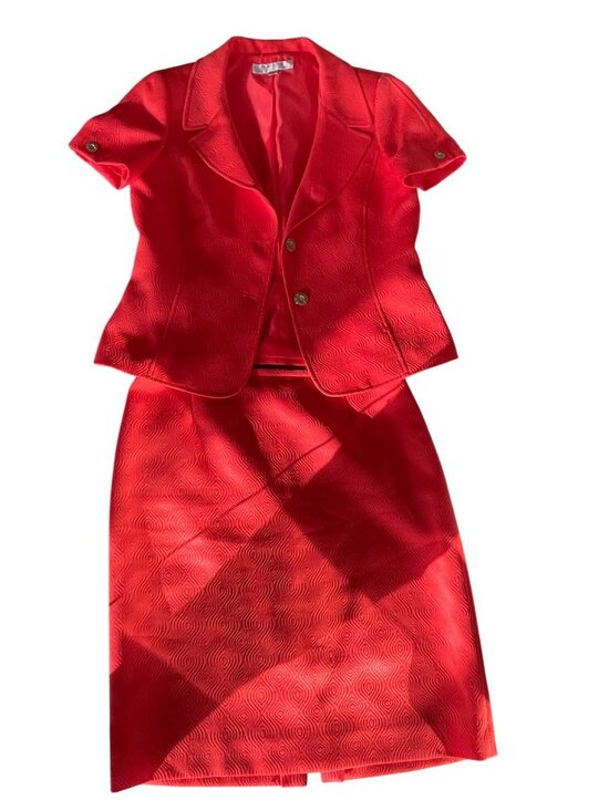 Tahari Arthur S. Levine Pants - Tahari Arthur S. Levine Red Textured Skirt Suit With Short Sleeve Blazer Size 10